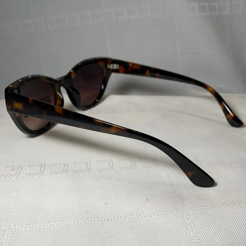 *5 for $25* NWOT FGX International Tortoise Shell Fashion Sunglasses